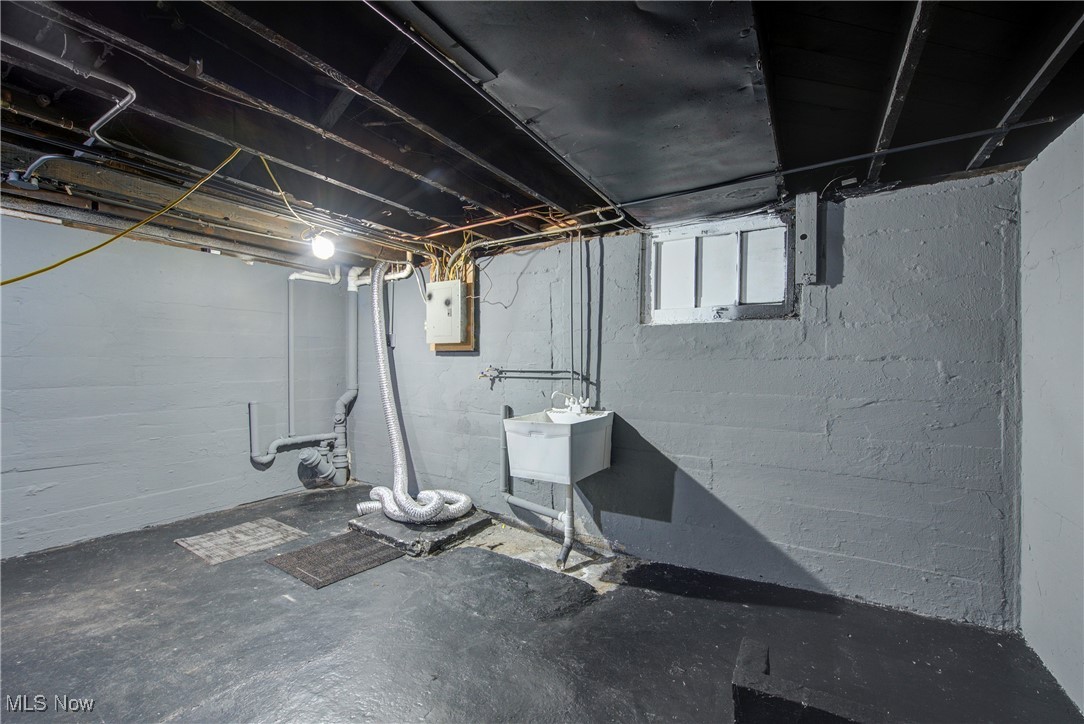 423 Kansas Avenue, Lorain, Ohio image 28