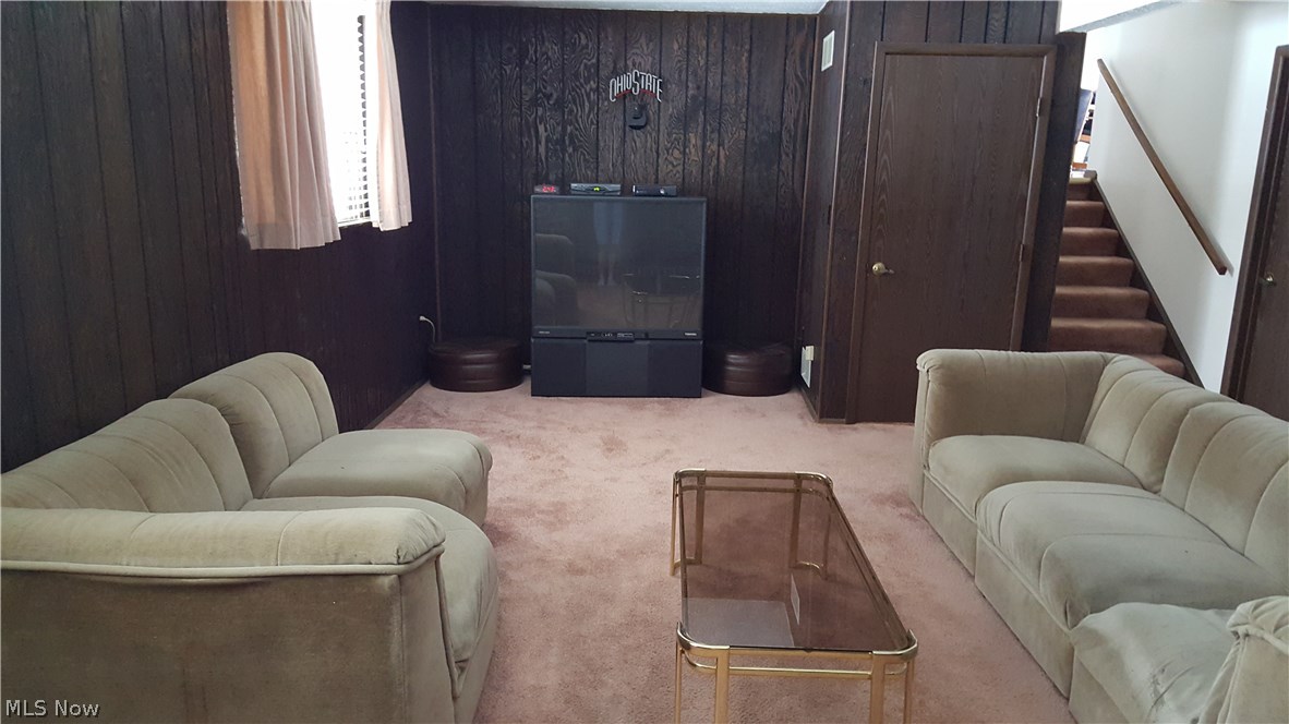 Ivy Manor - Residential