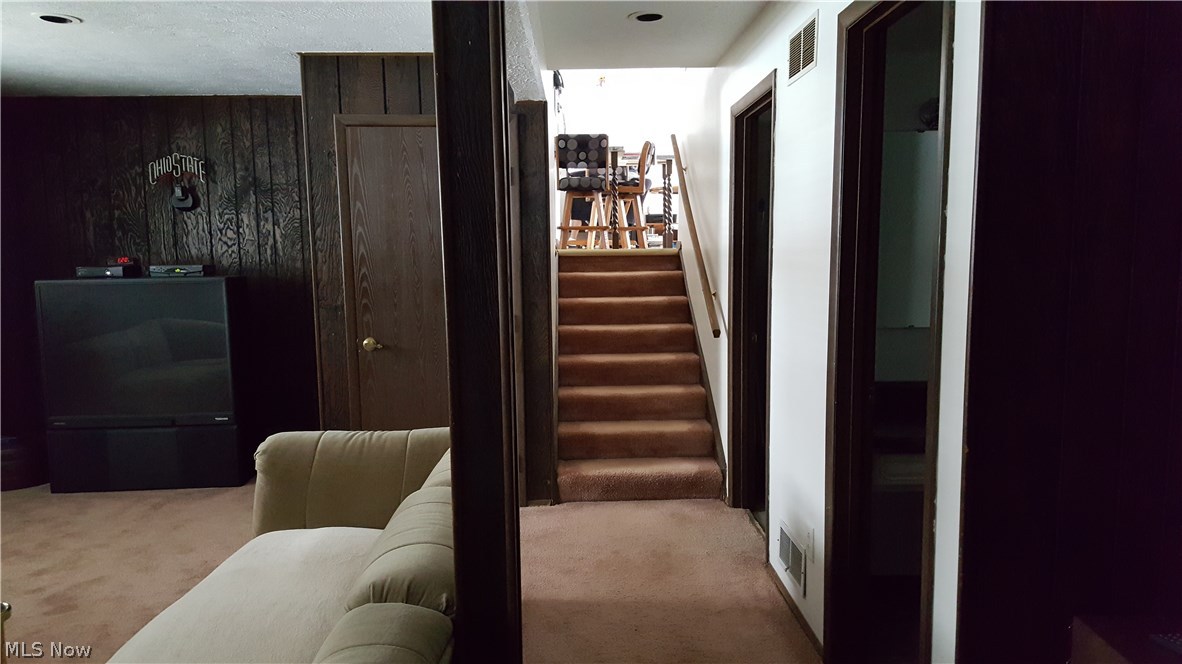 Ivy Manor - Residential