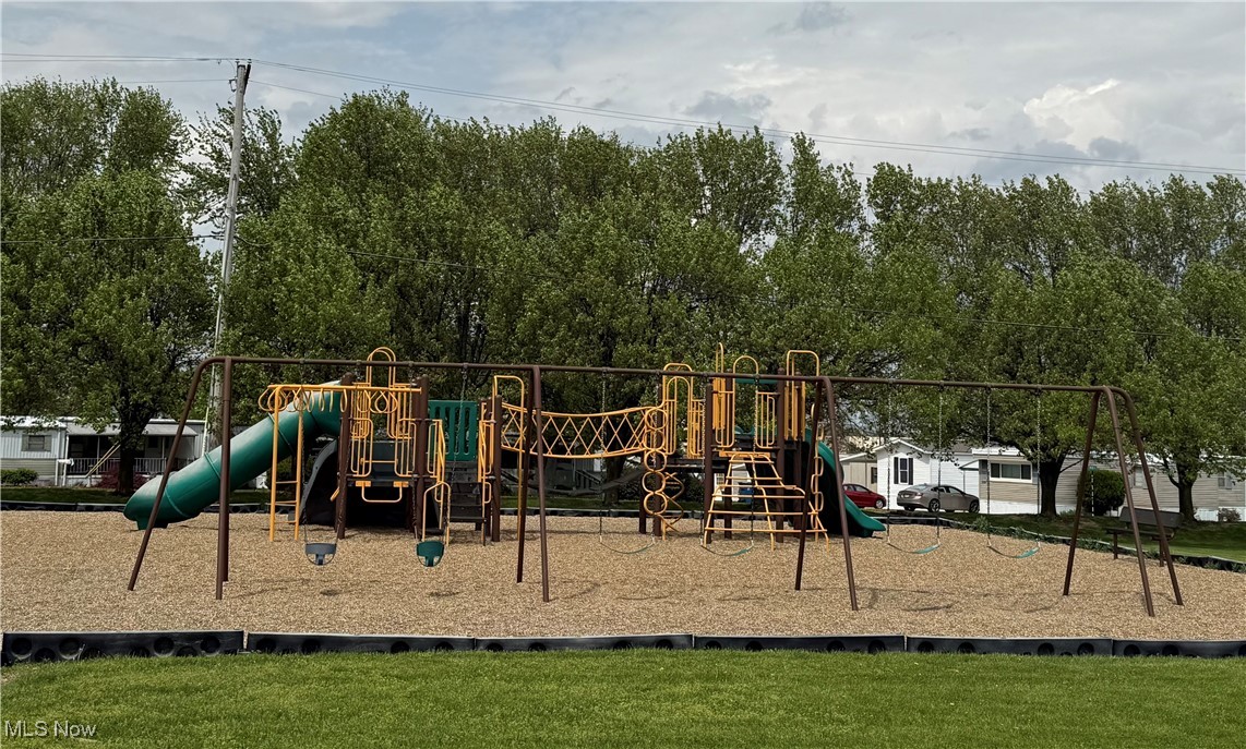 3017 Robinwood Drive, Warren, Ohio image 33
