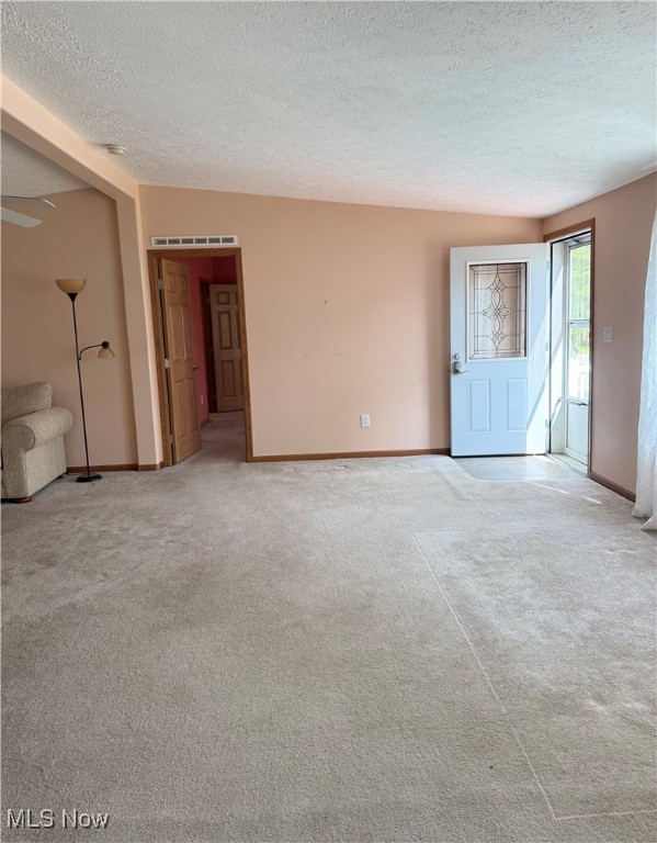 3017 Robinwood Drive, Warren, Ohio image 5