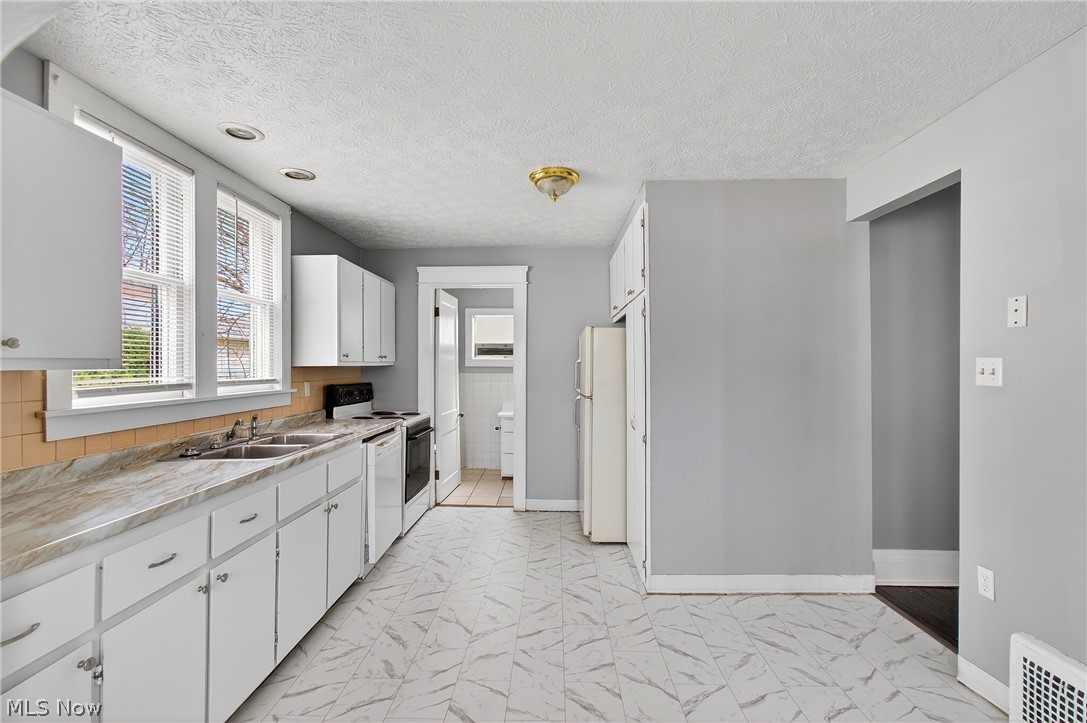 East Barberton Land Companys - Residential Income