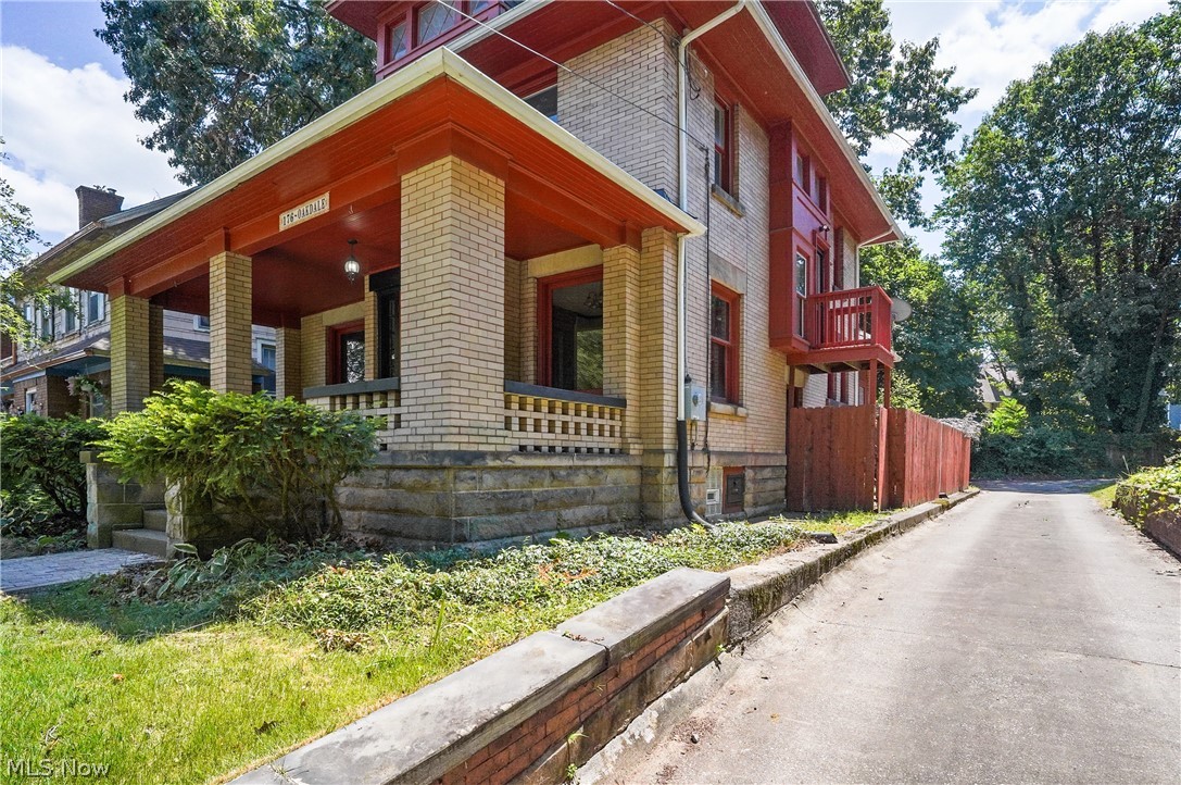 Hall Park - Residential