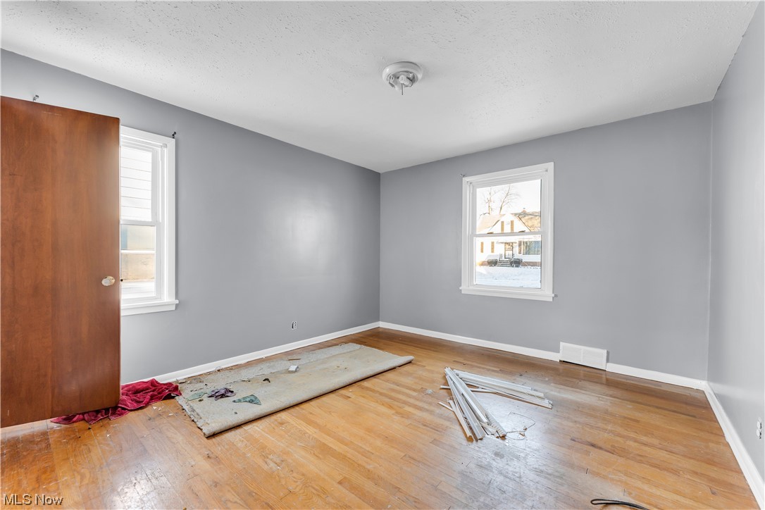 Larchmont Improv Cos Re - Residential