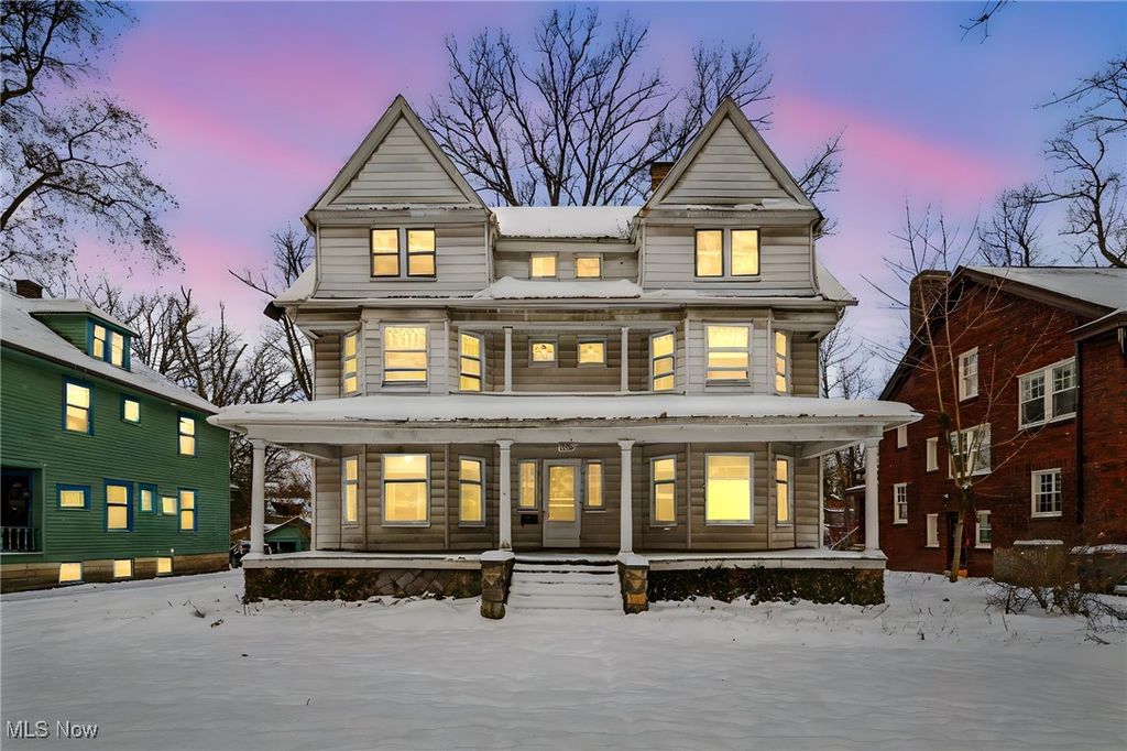 Photo of 1830 Wilton Road, Cleveland Heights, OH 44118 (MLS # 5177921)