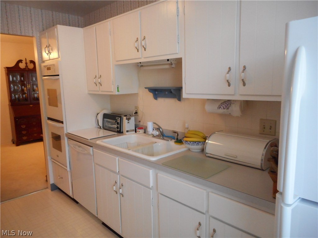 Silver Lake Towers Condo - Residential