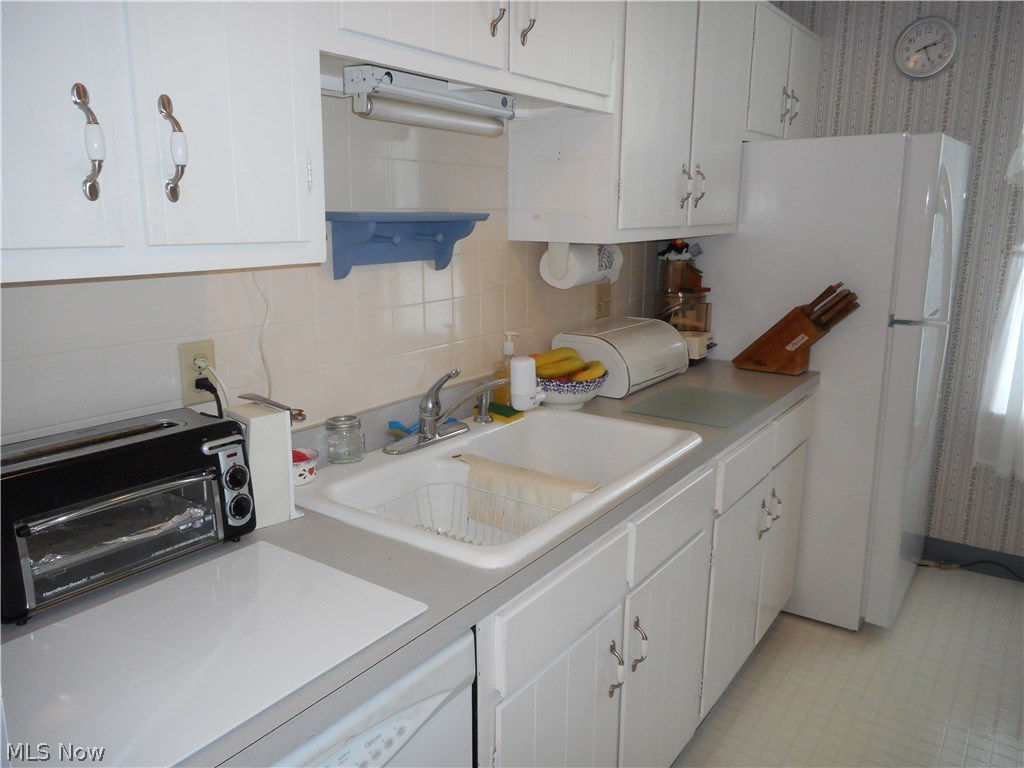 Silver Lake Towers Condo - Residential