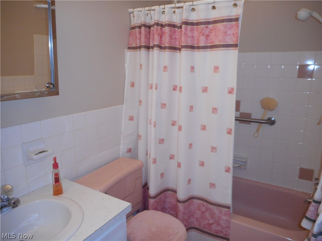 Silver Lake Towers Condo - Residential