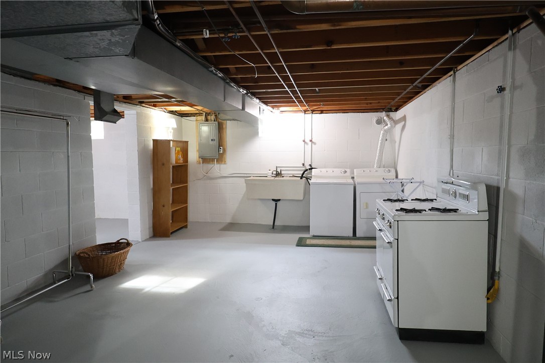 Donna Rae Drive/Williamsburg H - Residential