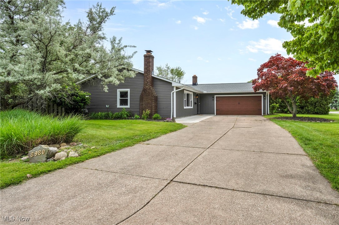 8980 Lake Overlook Drive, Mentor, Ohio image 1