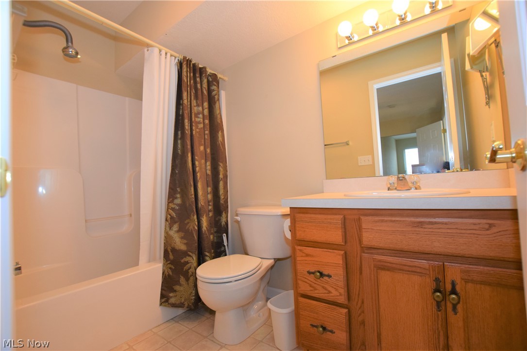 Villas/Waterford Xing Condo - Residential