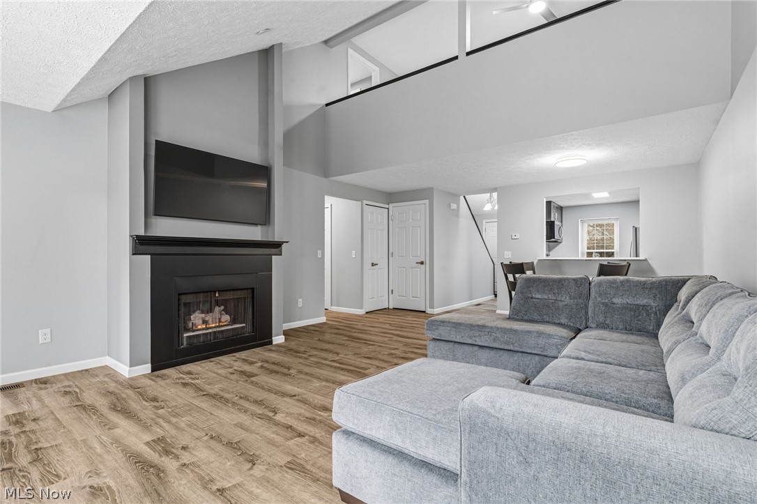 Villas At Kings Creek Condo - Residential