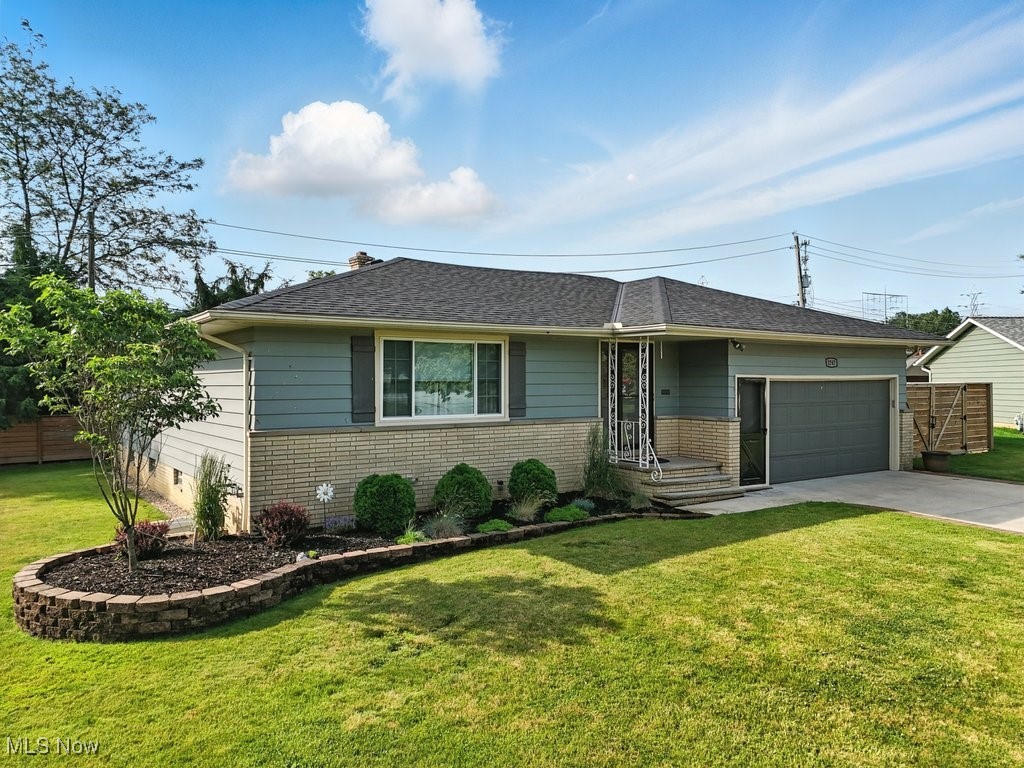 2747 Bowmen Lane