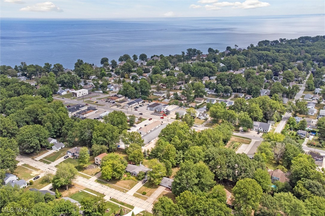 Eagle Point/Lk Allotment - Commercial Sale