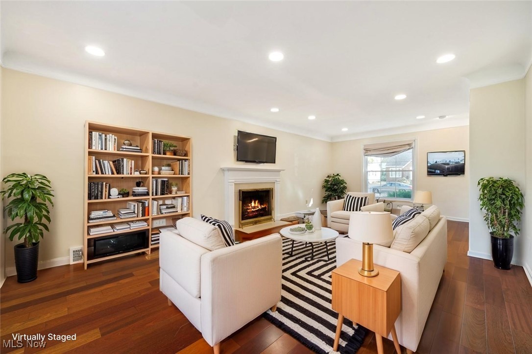 1532 Parkwood Road