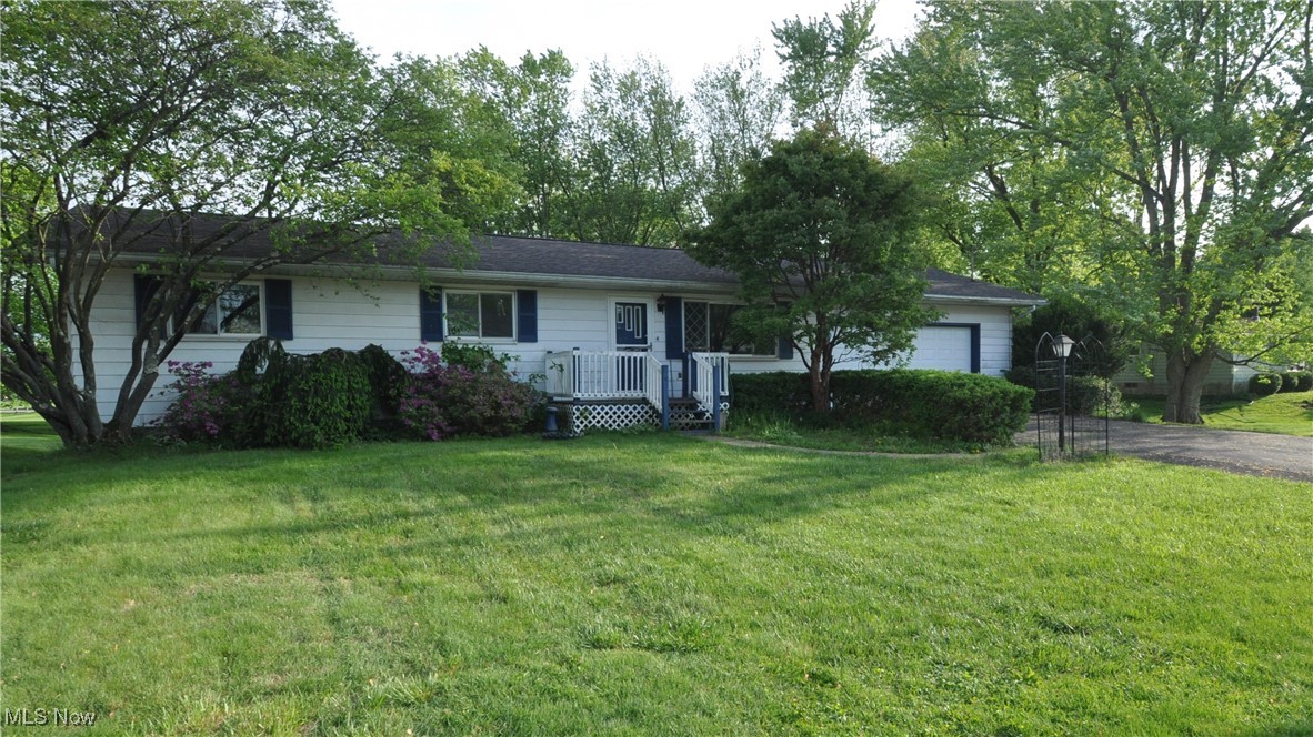 1026 Country Club Drive, Zanesville, Ohio image 1