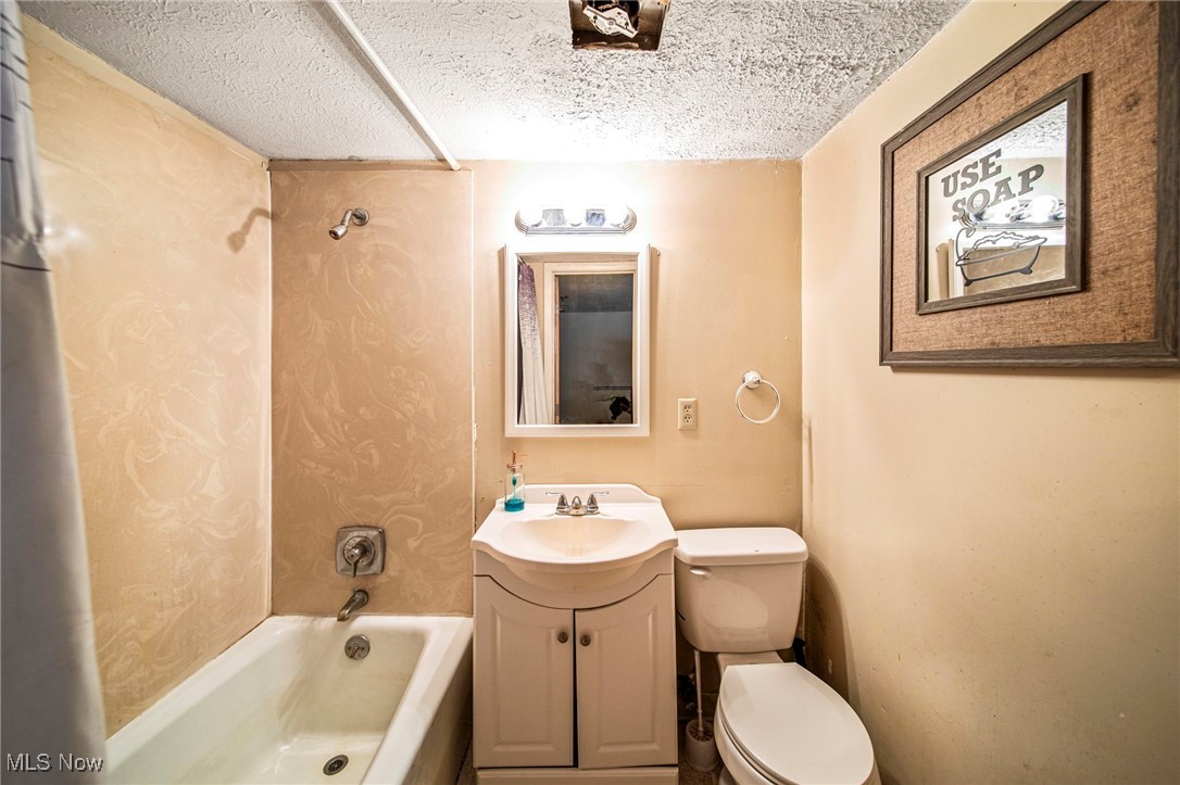 Painesville, Ohio 44077, United States, ,2 BathroomsBathrooms,Residential,Active,202410