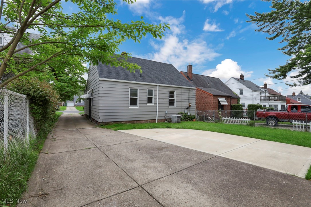 9611 Mccracken Road, Garfield Heights, Ohio image 28