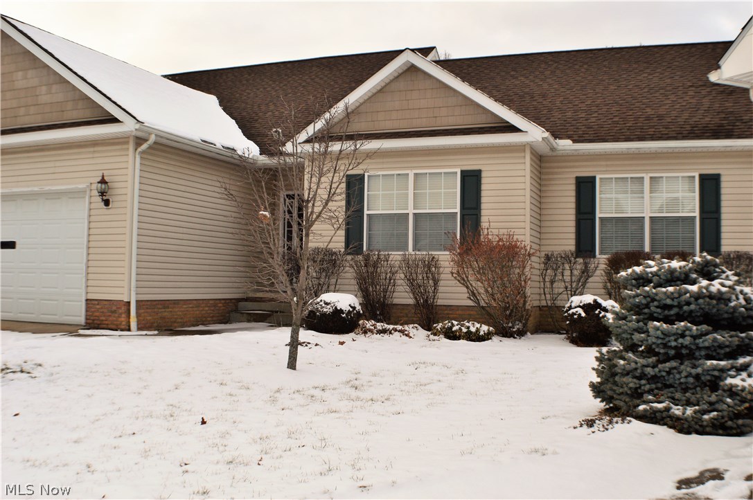 One floor living and convenience! 3 bedroom 2.5 bath ranch offers spacious vaulted great room, open concept to kitchen with a great island and solid surface counters, rich wood cabinetry, the dining area features hardwood flooring, and opens to the patio area. Master bedroom is generously sized with large master bath featuring jacuzzi tub, separate shower, double sinks and roomy walk-in closet. You will find that the 2 Additional bedrooms are nice sized rooms. First floor laundry. Lower level has half bath and is plumbed and ready for conversion to a full bath, extra ceiling height makes this a tremendous opportunity to finish for a terrific rec-room, media space etc. Yard offers privacy fence, home is in cul-de-sac. Home warranty is offered.