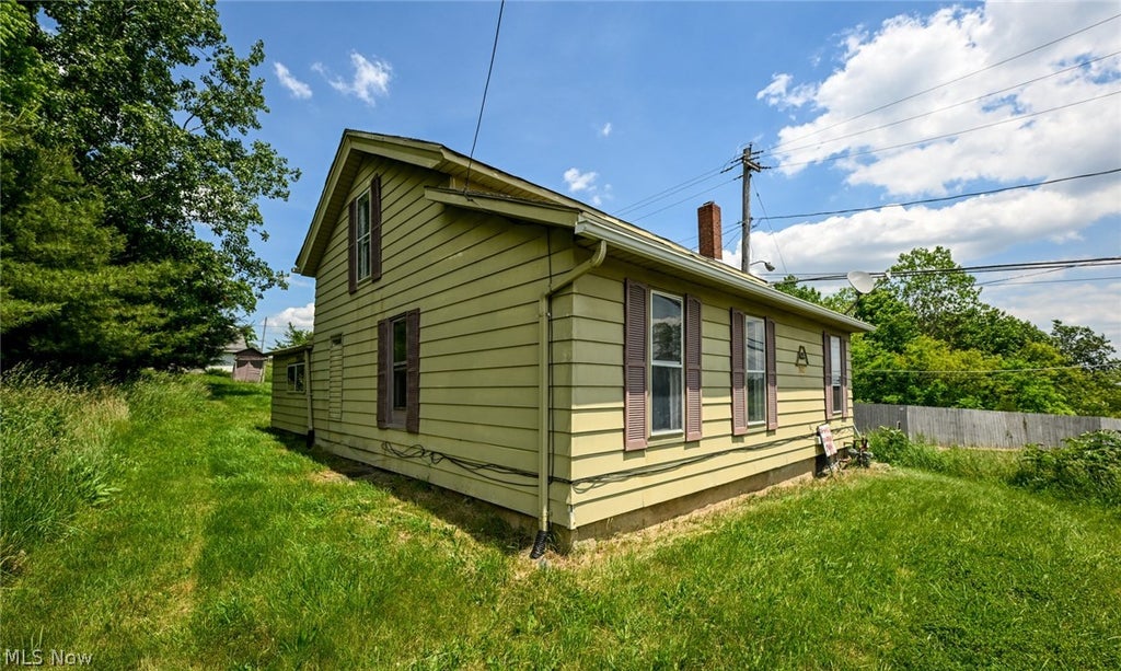 Photo of 893 Norton Avenue, Barberton, OH 44203 (MLS # 5216581)