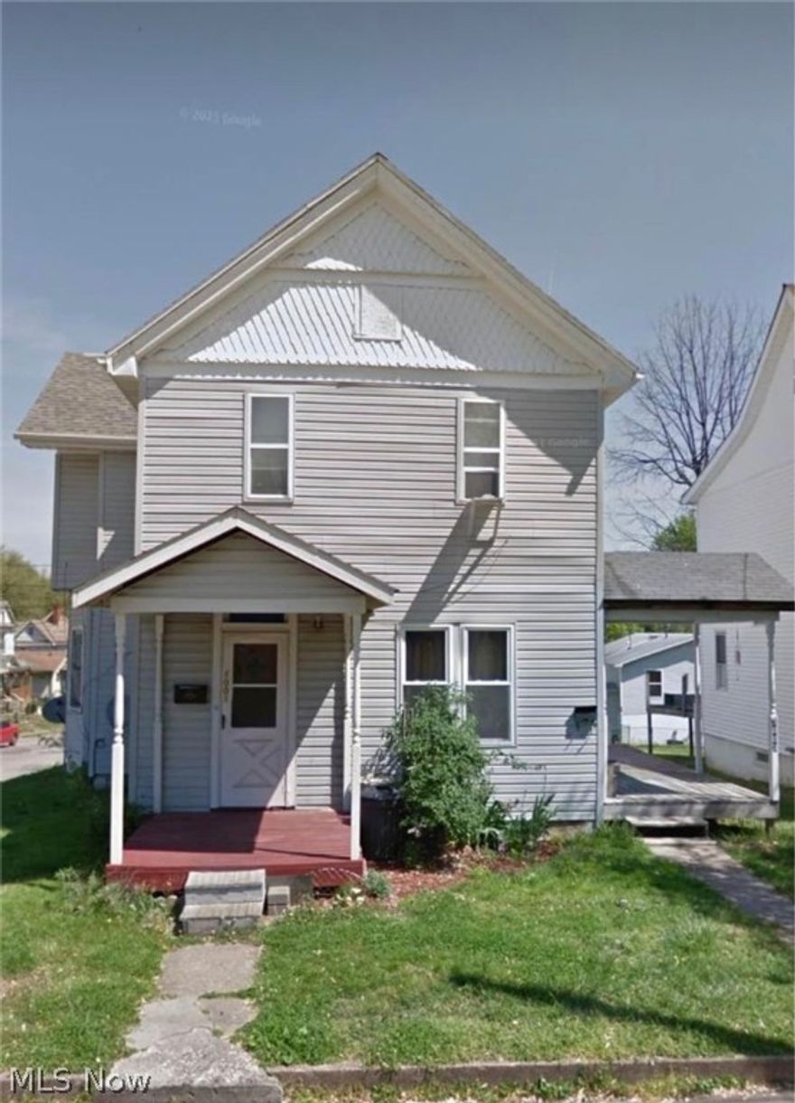 Calling all INVESTORS! This Duplex is conveniently located close to shopping, food, and public transportation. Each unit consists of 2 bedrooms, 1 bathroom, kitchen, and living room. Although not currently rented, the income potential exists. Set up your time to view these duplexes while they're still available! Selling As-Is.