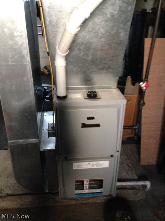 Creed & Morrison 03 - Residential