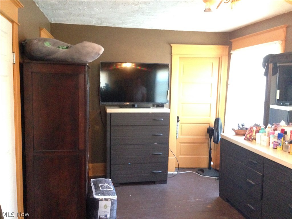 Creed & Morrison 03 - Residential