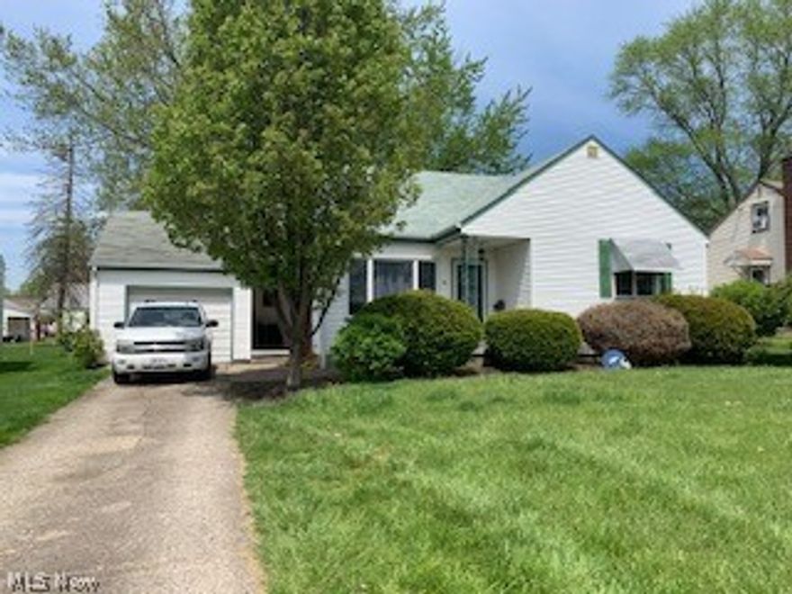 Great Home in a Great Location and Perfect for a Personal Residence or for Investors Portfolio alike. Currently Vacant but was a Rental at $900.00 per month to a long term tenant. Fully fenced Rear Yard with lots of privacy.  The first floor features 2 bedrooms and a full bath to accommodate some disabilities. All floors are the original Hardwood (stained recently) and woodwork too!  Maintenance free Exterior and Single Car Garage. Campbell City Schools.