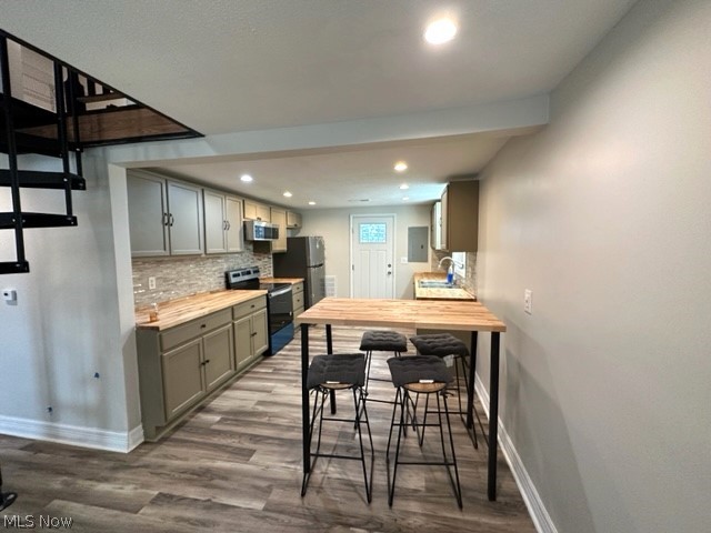 Sharon Ave Sub - Residential