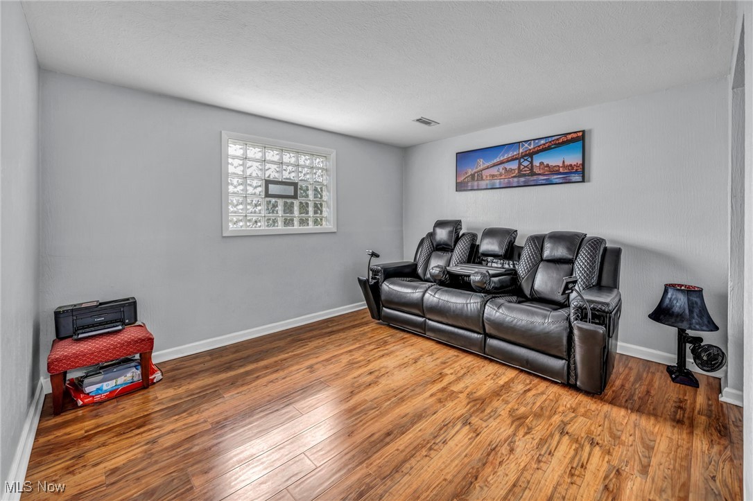 3511 Kneirim Drive, Lorain, Ohio image 25