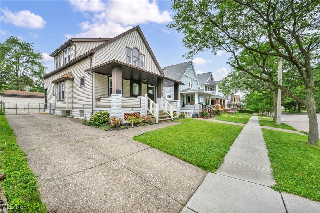 4211 Bucyrus Avenue