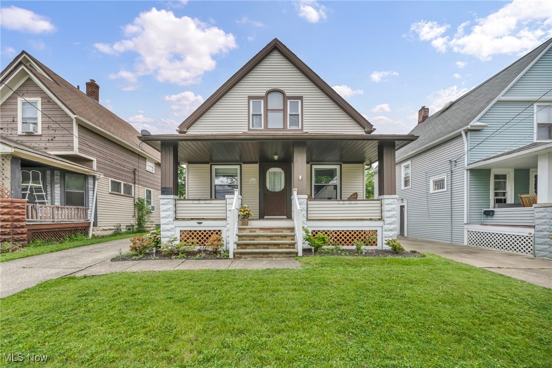 4211 Bucyrus Avenue