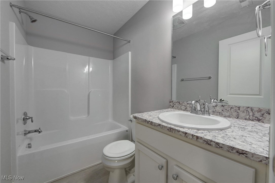 32021 Tuscan Lane #15, Avon Lake, Ohio image 37
