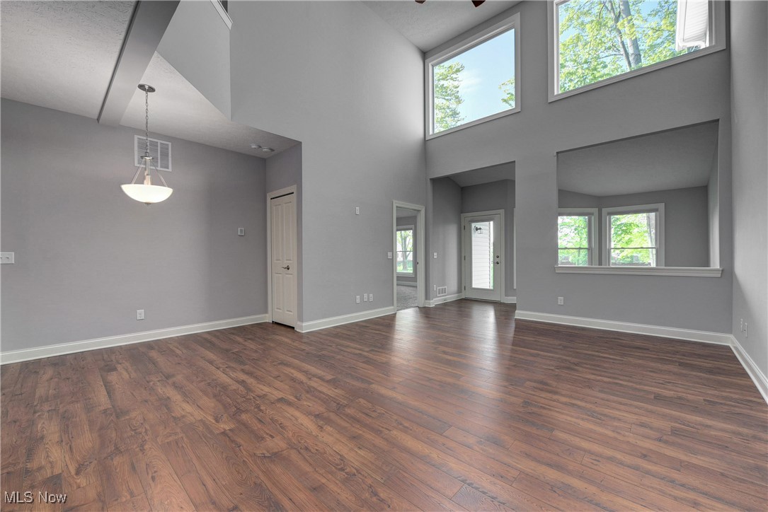 32021 Tuscan Lane #15, Avon Lake, Ohio image 11