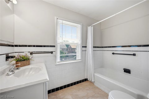 Tiny photo for 3889 Grenville Road, University Heights, OH 44118 (MLS # 5221506)