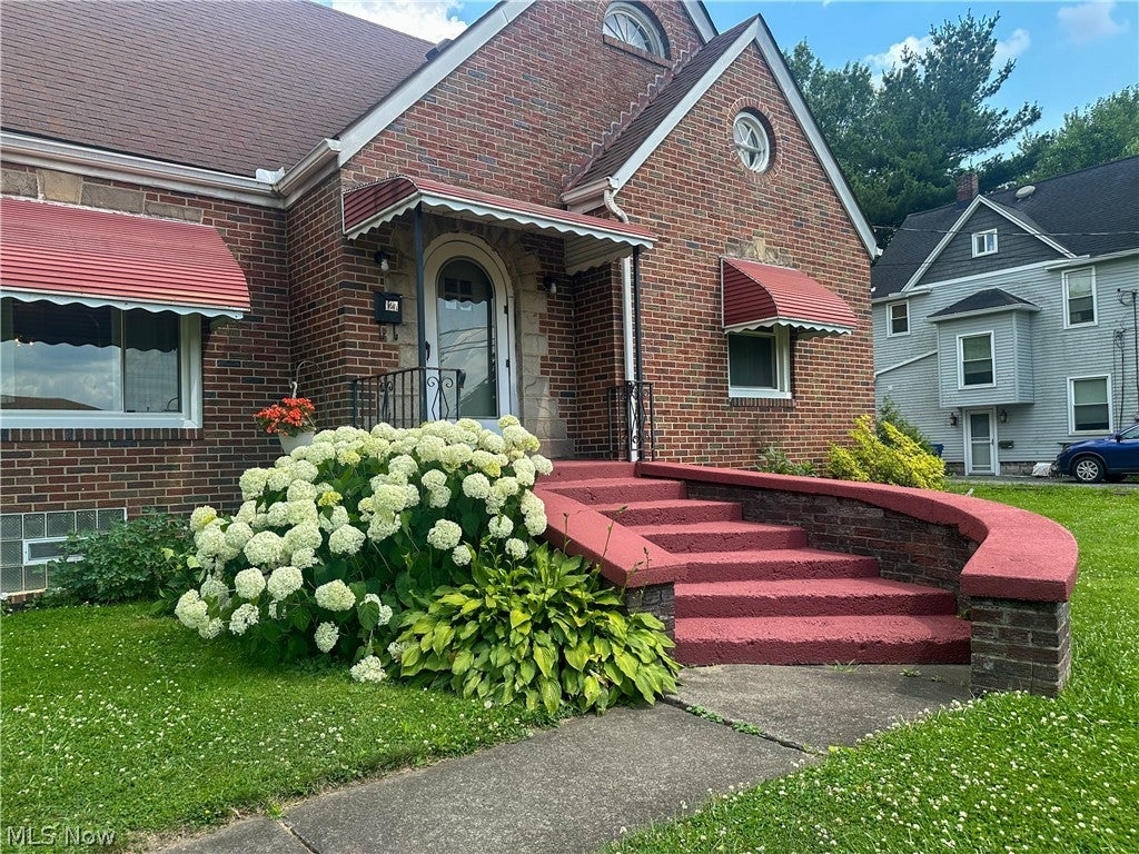127 Summit Avenue