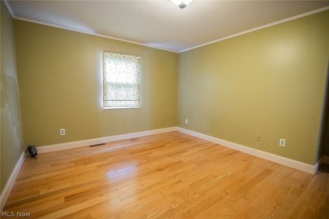 Tiny photo for 32 Ashwood Place, Vienna, WV 26105 (MLS # 5174701)