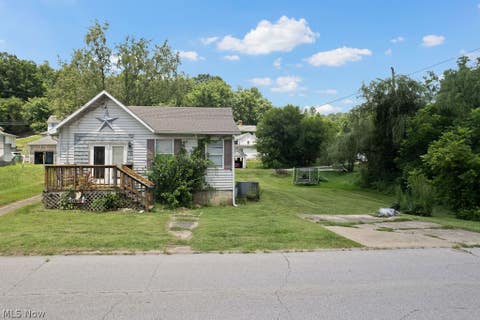 Homes For Sale - 909 Camden Avenue<br/> Wood County, Parkersburg, WV 26101