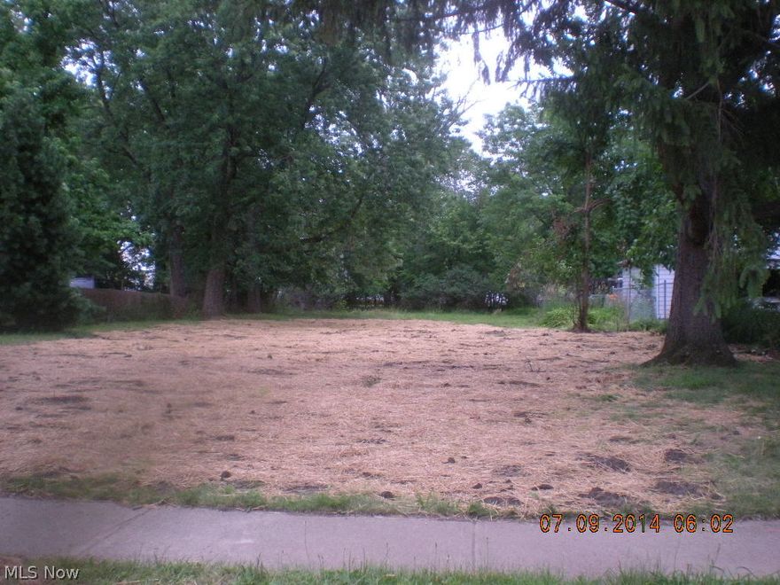 REO property being sold as is without repair, warranty or seller disclosure.  The listing Broker and seller make no guarantees as to the accuracy of information herein.