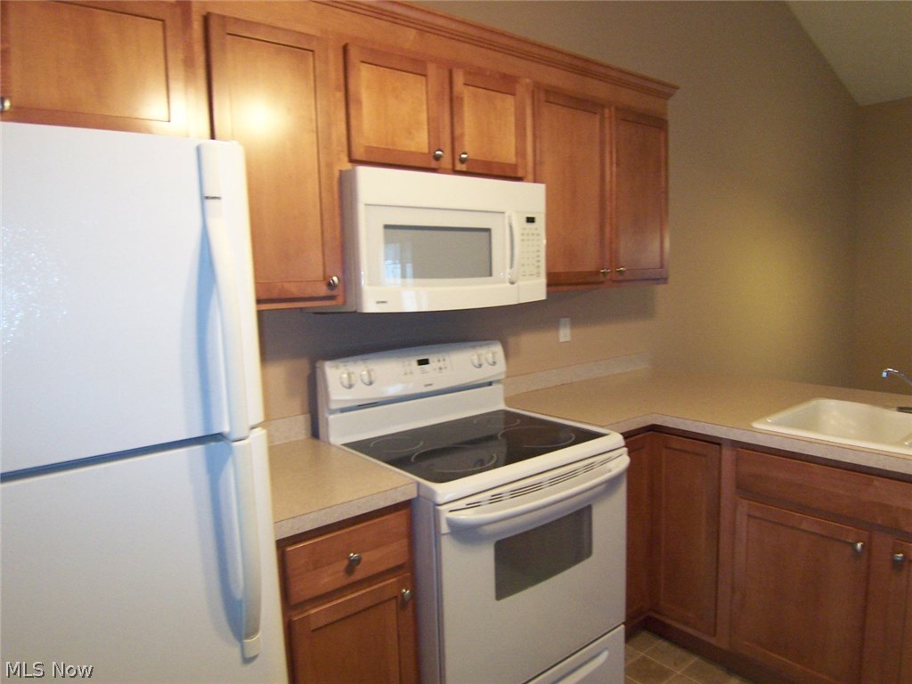 Waterford Point at Pleasant Lakes - Residential