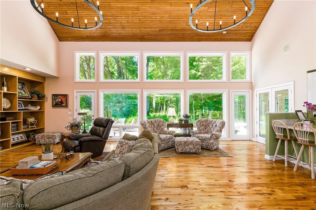 Refuges Lands - Residential