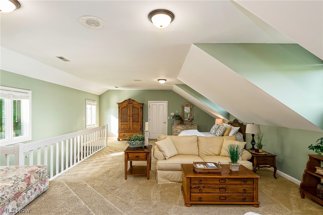 Refuges Lands - Residential