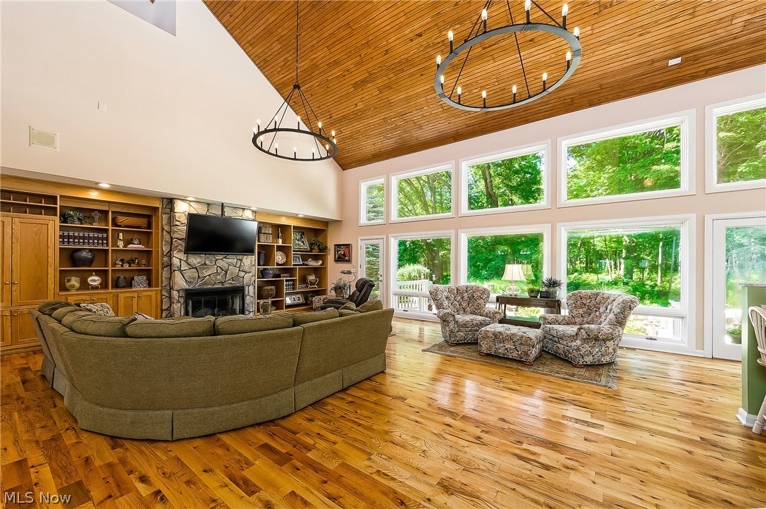 Refuges Lands - Residential