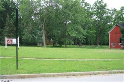 Lighton on Main - Land