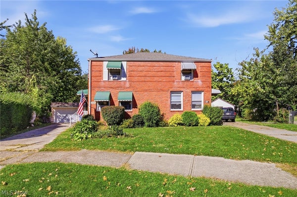 14020 SENECA CT, CLEVELAND, OH 44111 - Image 32ebf23c7a20843d55d2f6d918a2a366/3751745170