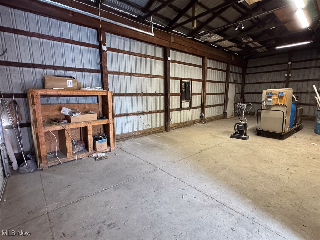 Akron 10 - Commercial Sale