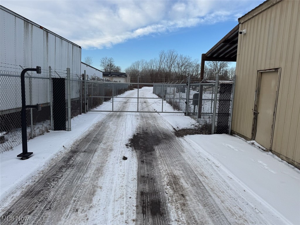 Akron 10 - Commercial Sale