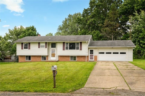 Homes For Sale - 1450 Lambert Street<br/> Alliance, OH 44601