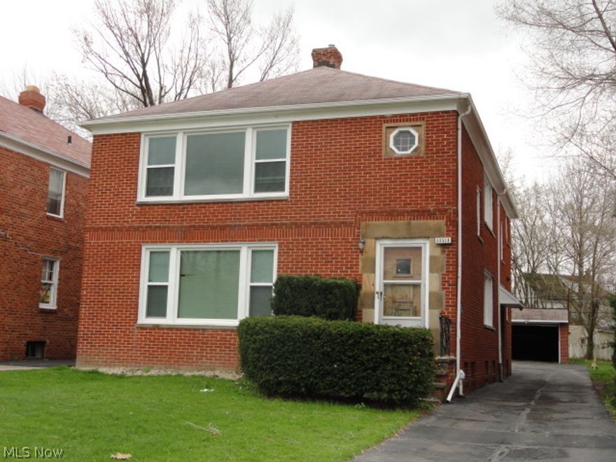 Great space in this 2nd floor, 2 bedroom unit with additional 4-season sun room and central A/C. All appliances including washer and dryer. You'll enjoy this comfortable space with newer windows and nice hardwood floors throughout. $30 application fee for each applicant. No section 8 or housing vouchers accepted.
