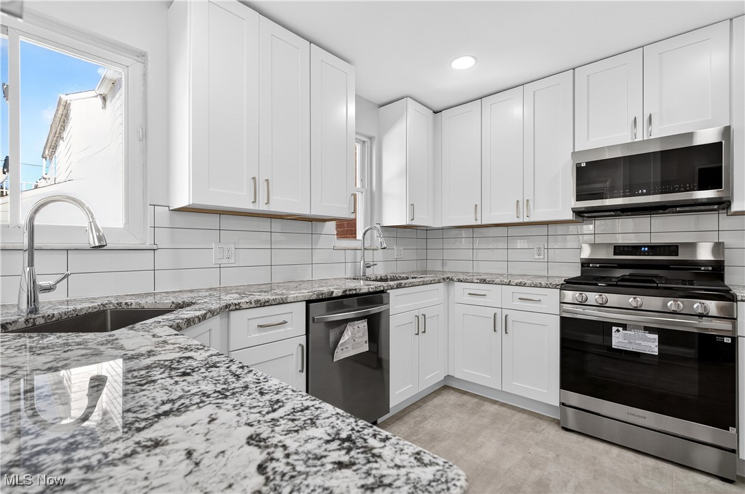 University Heights, Ohio 44118, United States, 3 Bedrooms Bedrooms, ,2 BathroomsBathrooms,Residential,Active,231139